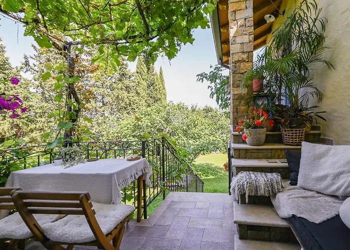 公寓 Apartma Medoši 伊佐拉